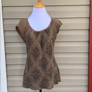 Athleta women’s brown&black capped sleeve tee $5/25